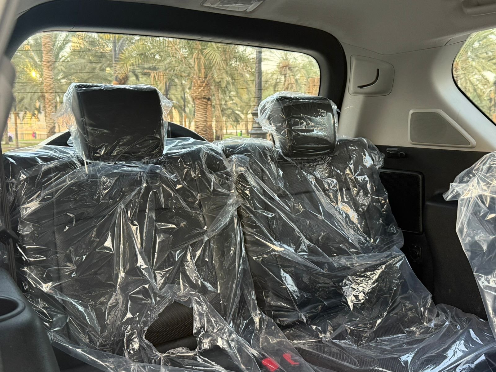Land  Cruiser Prado VX 2022 White image